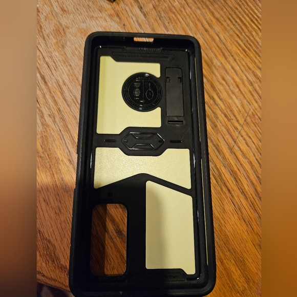 Spigen Kickstand Phone Case for Samsung 20FE - Picture 1 of 2